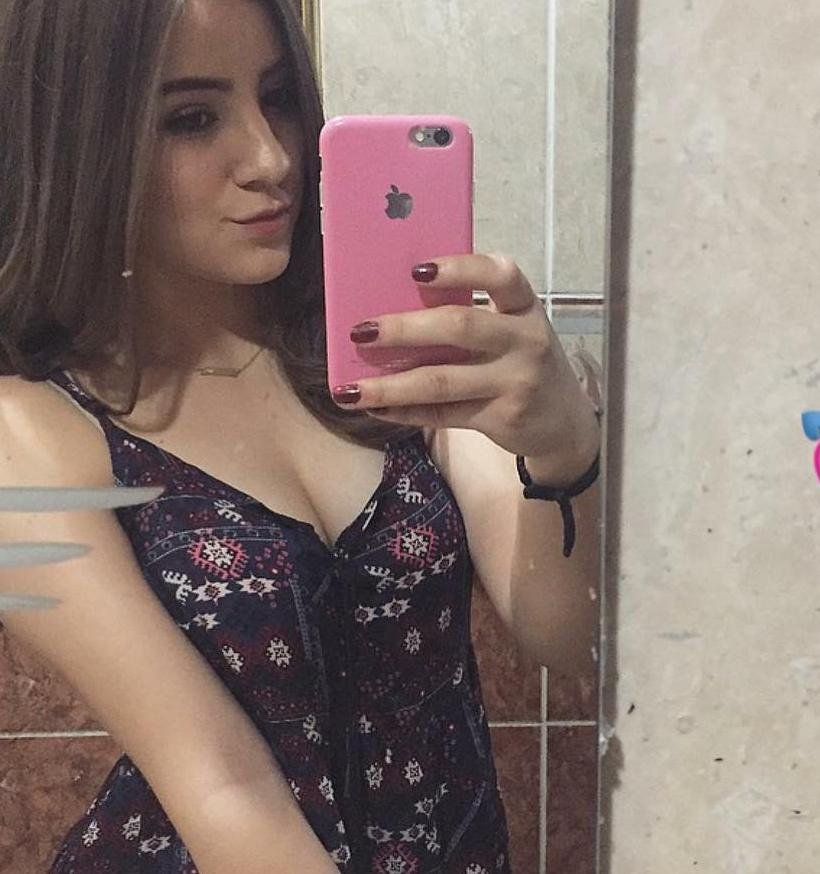 Hi! Are you looking for fun? Me too!Let’s get to know each other on an intimate level.Follow me, I´ll send you my sexiest photo! 💝🍓😜