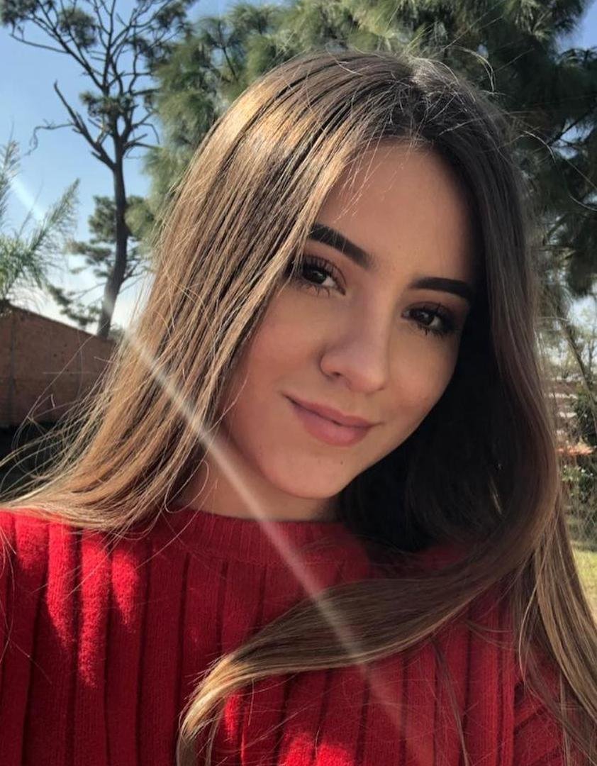 A beautiful and lonely girl wants to meet an interesting men!Add me and I´ll send you a message with my most favorite photo 😍💖😜