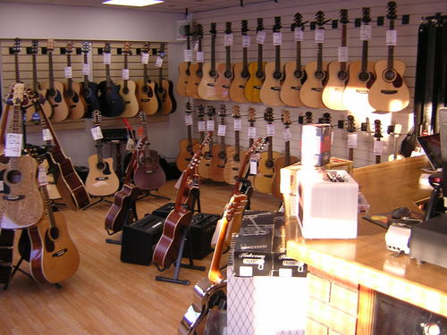 AcousticZoneUK's profile picture. We are a smallish guitar shop that is based in the east midlands UK.  We care about guitars :-)  AND we now sell electric guitars too! Come in and see us :-)