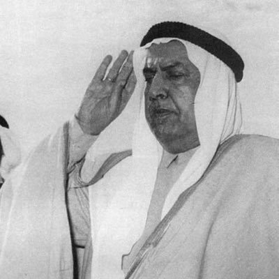 kuwaitoona's profile picture. مقوله الشيخ صباح السالم الصباح - انا وشعبي كلبونا جماعه https://t.co/xMhvqSAvz9