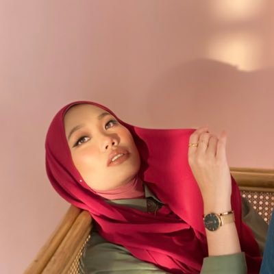 SofwanahMUA's profile picture. Hey, welcome to my mind 🧠 I think A LOT. I tweet the first thing that came to mind and might regret it a few minutes or years later. HAHA!Oh well 🤷🏻‍♀️