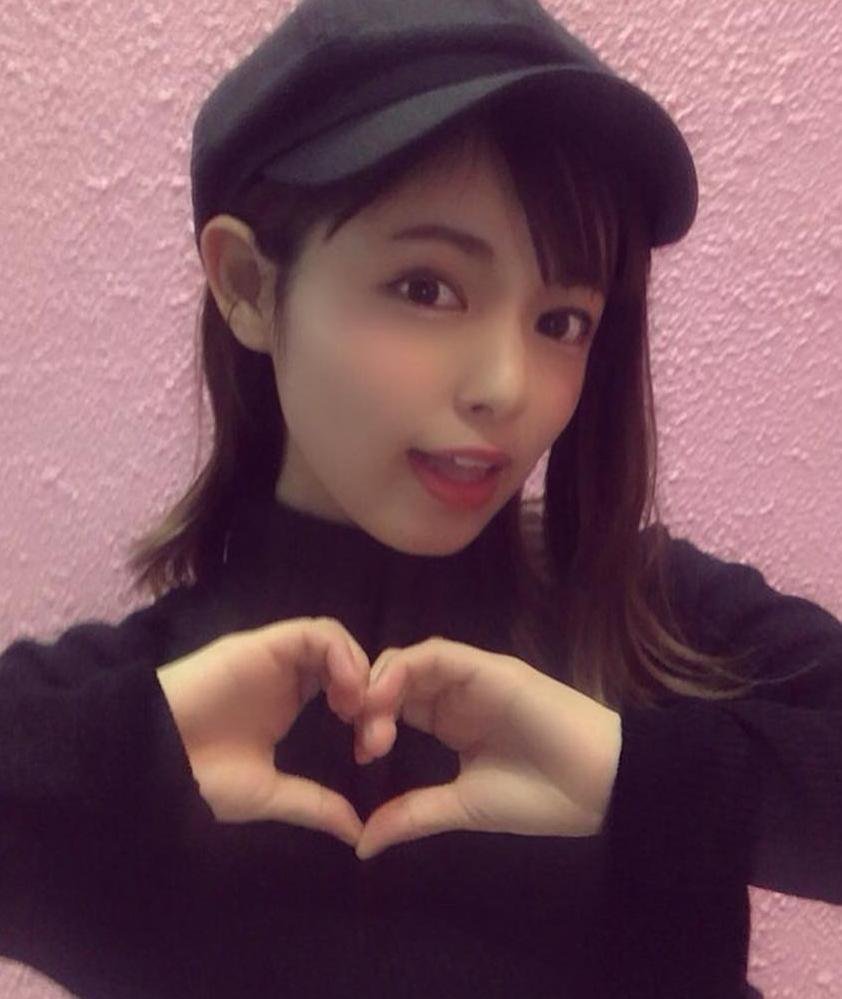 めっちゃさみしいよ~ あーあ、誰かそばにいたら、・・・ ねえ、フォーしてくれないの? いい写真見せるからさ(^_-)-☆ 👄👙💝