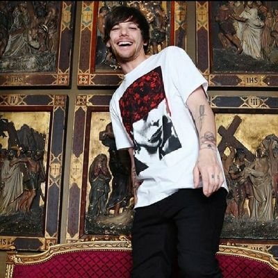 tomlinat0r's profile picture. TPWK but 🧚‍♀️tommo way🧚‍♀️.

Stream #walls for clean skin!!