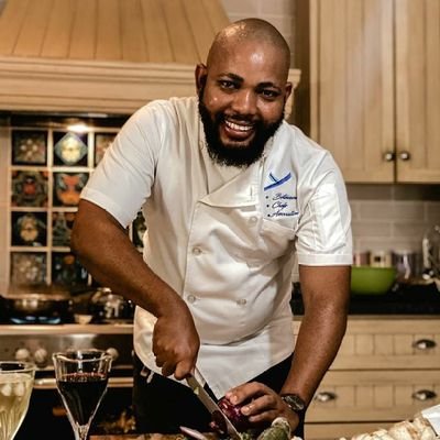 #YourFavouriteChefHabana Private Chef services ● restaurant consultant (+267)76658543 • chefhabana@gmail.com service with a million dollar smile 😊👨🏽‍🍳