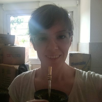 Transerrana. Politóloga. Evaluadora de Políticas Públicas y Programas.