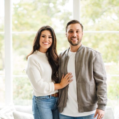 Host of the Rebecca Weiss Podcast https://t.co/xAGVz5iQ5H