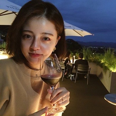 母子家庭でビンボー育ち🙇♀️⇒介護職に就くもブラックすぎてうつ病になり退職⇒スーパーでバイト⇒今の現状を変えたいと思い、ネットビジネスに出会う⇒3ヵ月で月収100万円達成💛
時間とお金が自由になって幸せな毎日に💗
わたしの様に現状を変えたいと思っている人を無料でサポートしてます✊