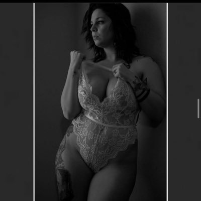 KillTeal's profile picture. Just a tattooed girl, here to have some fun! Working towards becoming a model one day🤞🏼❤️