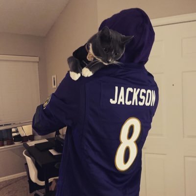 DamnUScubaTeej's profile picture. 