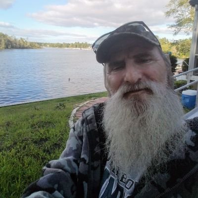 cancer survivor, disabled vet. widower, two beautiful https://t.co/uaLi965VJ9 hunting, fishing, gardening, I have an eye for beauty and if I can't say something n