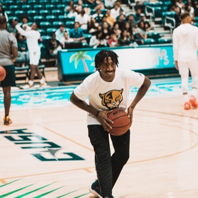 TryGod☝🏽✝️ #ChngTheNarrative ✍🏽 FIU📚 @fiuhoops 🏀 🇯🇲🇺🇸🌍 Hoops with Hazzard 🎬🎥