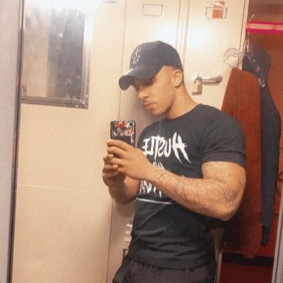 23 USAF, like long strolls on the beach - Puerto Rican 🇵🇷