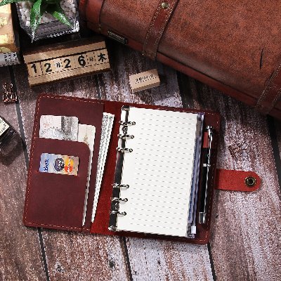 Fasjosma Handmade Leather Studio Service for
｜#Leatherjournal ｜ #Fieldnotescover ｜ #Riteintheraincover
｜ Facebook：https://t.co/MdFCxpXBLf…