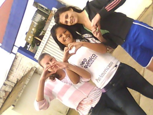 Uma guria felizzzzzz!