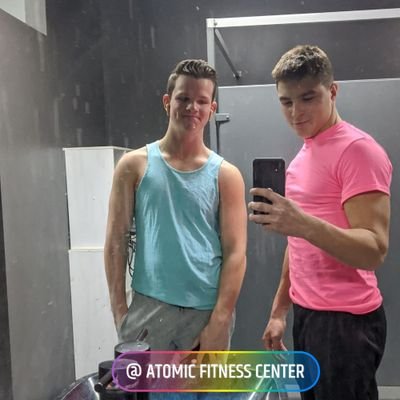 BenjaminMast4's profile picture. roll with the flow always turns out better🤙