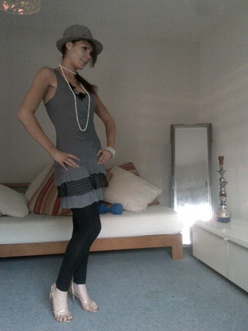 katiecmac's profile picture. Actress, who dabbles with being funny. Other words I like are: drums, comedy, theatre, writing, moot, wine, science, atheism and buzz aldrin.