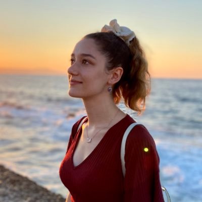 MiriamPancheva's profile picture. Violinist studying at Trinity Laban Conservatoire | Interdisciplinary Artist | Visual and Performing Arts