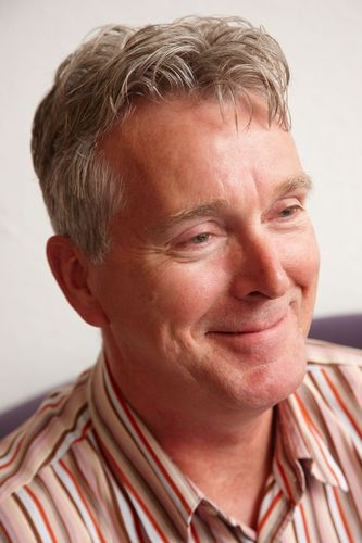 hoofdzakelijk's profile picture. vader | neemt waar | spreekt | zwijgt | niet links of rechts  | voorstander van een nieuwe samenleving |