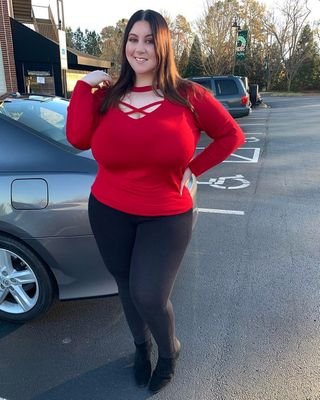 AbellaValentin2's profile picture. God mother🙏 
i and my family love🇱🇷🇱🇷
music 🎵🎶🎼
jovial_bella