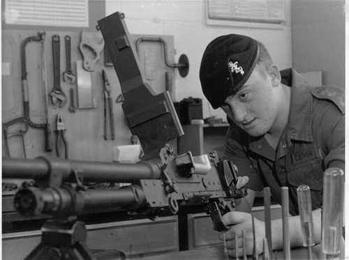 CATHER75's profile picture. Ex British Soldier 12yrs. Trying my hand at writing poetry, That’s right, I write POYUMS! 🤪🍻 https://t.co/CcHNOsUAHT