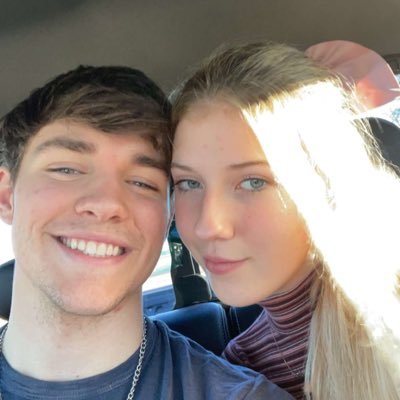 KaylaSzymansk17's profile picture. 