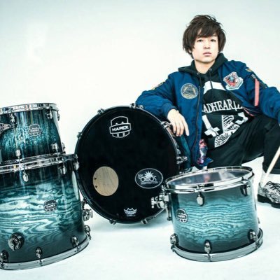 二刀流。 Drum＆Manipulator Los Cabos Drumsticks Endorser @aoyama_hideki 青山英樹氏の弟子でした(19'10~22'12)