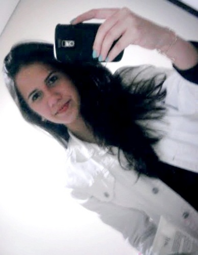 oooi, sou uma futura ADVOGADA! amo twitter, estudar, leio muitos livros,- festas, pessoas, amigos, sapatos ( meu tudo (L) ) . Cuidado: UNFOLLOW É VIRUS AMOR! s2