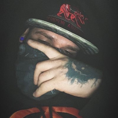 cornjulio_'s profile picture. life’s a circus and I’m the clown