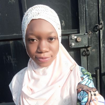 Keyyah_store's profile picture. Web Designer | Graphics Designer | Biochemist | Unilorite |DM for your quality and affordable wristwatch, smartwatch, Sunglass, bags and men top