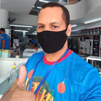 s_francinei's profile picture. 