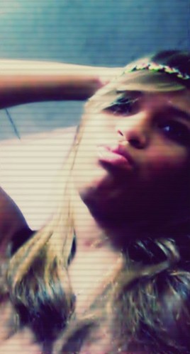Hoje eu percebi que o amor é mais , muito mais que uma canção que faz lembrar alguém , mais do que saudade , mais do que prazer vai além do pensamento!!