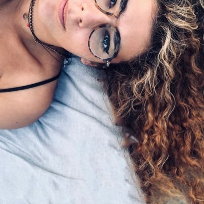 not_goodcontent's profile picture. • margarida • não sei que fazer no tt agora 😪✊🏼