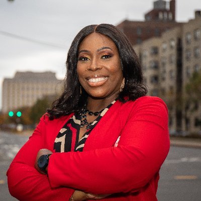 Vanessa L. Gibson, MPA (She, Her, Hers) - Democratic Candidate for Bronx Borough President 2021

#TeamGibson2021
#ForwardTogetherBronx