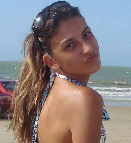 '...apenaas uma meninaas, com inocência de criança, malícia de adolescente e sentimentos de muulheer'