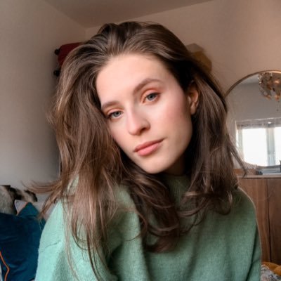 WiwoPillo's profile picture. 23 | She/Her | Classics at Warwick University