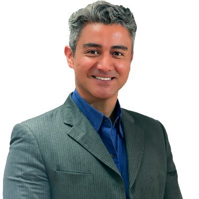 Arquitecto 🏗️ | CEO en AyU Construcciones y Realtyplus Colombia 🇨🇴 | Experto en inversiones inmobiliarias 🏘️ | Transformando sueños en proyectos reales 💡 |
