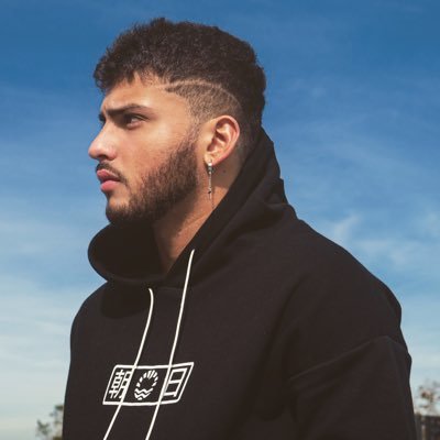 Adrian // 21 // ♈️ // Freelance Artist // IG: @adrianperez413 🇵🇷 🇨🇺