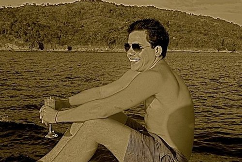 carlosaguilerau's profile picture. 