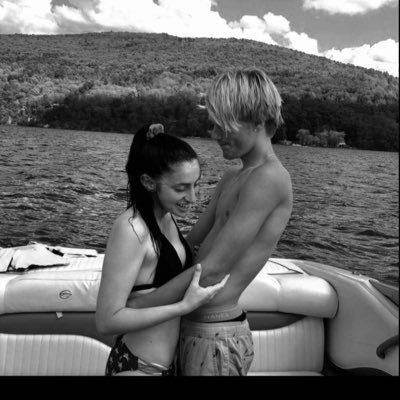 Gianna47704820's profile picture. Instagram:gparmeter24