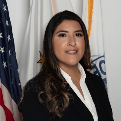 🇲🇽Mexican-American 📇 @MariaForCF 💙 Hardcore lover of all things @CentralFalls_RI