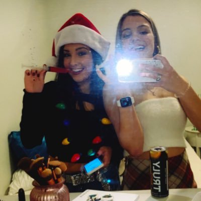 brittneynezat's profile picture. 