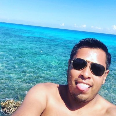 si no eres la canción calladita de bad bunny, no tengo por qué escucharte 👊🏽