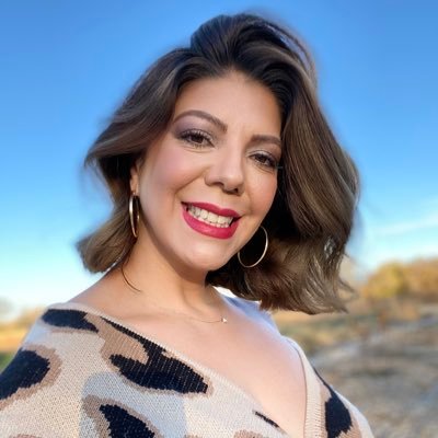 New Mexico Chicana. Chingona super mama. Social change making diva. All posts thoughts pics mine.