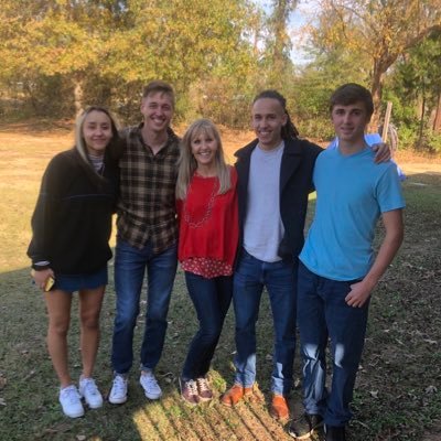 vickiclark123's profile picture. living life to have no regrets.