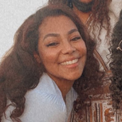 saraadxm_'s profile picture. always tired :/