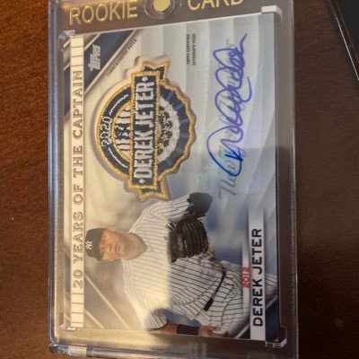 cardcollector85's profile picture. 