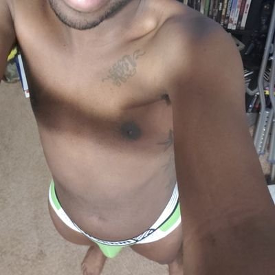 HEY,I'M A SHY GUY AT FIRST, BUT I'M VERY EASY TO TALK WITH. I LIKE FISHING,SKATING,BOWLING,VIDEO GAMES,GOING TO THE BEACH, PLAYING CARD GAMES, AND READING.