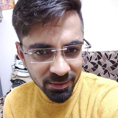 Ritzbhojwani's profile picture. 