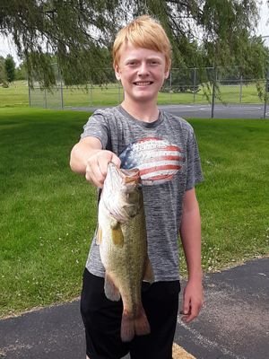 Ty_Anderson_06's profile picture. 14 year old, 5'5" basketball, baseball, golf, and bass fishing player. invested in the stock market and 2nd son of 7 kids.