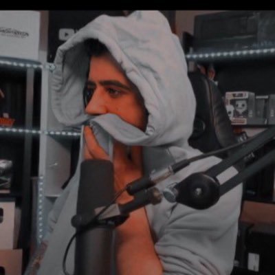 letsfuckinggo25's profile picture. 